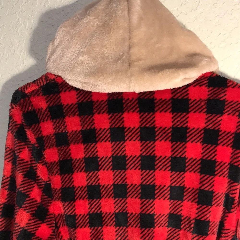 Kids winter rob perfect for Halloween Christmas or winter.